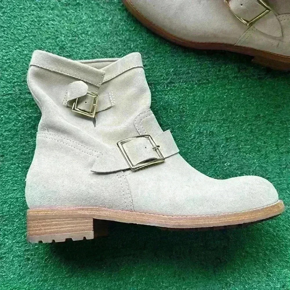 Jimmy Choo - Picture 3 of 7